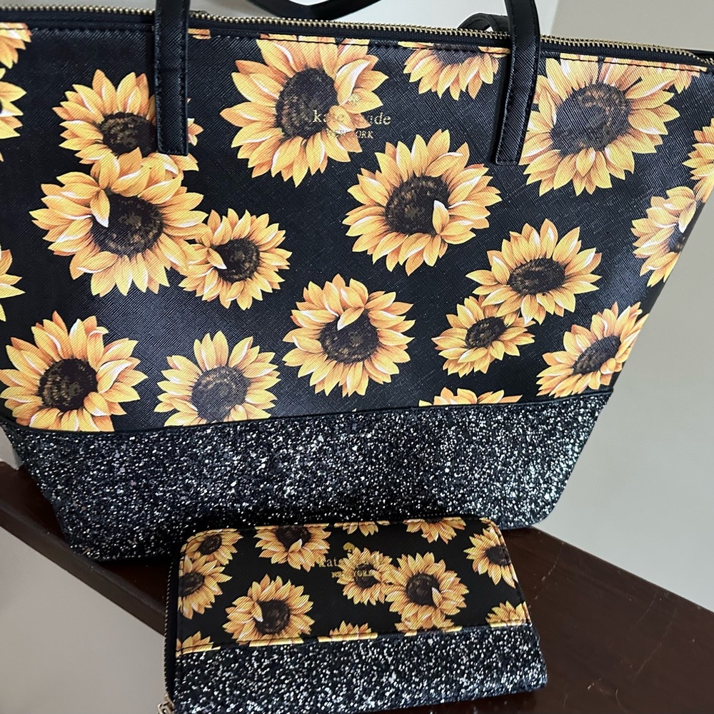 Kate Spade NOT Authentic Sunflower purse with wallet and credit card slots